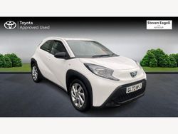 White Used 2024 Toyota Aygo PURE Hatchback | £12,586 (Good price)