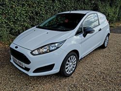 White Used 2015 Ford Fiesta Hatchback | £2,995 (Good price)