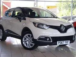 Cream black Used 2017 Renault Captur Dynamique SUV | £8,550 (Fair price)