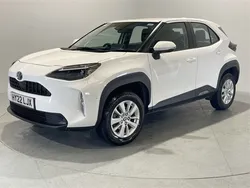White Used 2022 Toyota Yaris SUV | £17,999 (Good price)