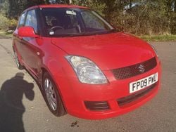 Red Used 2009 Suzuki Swift GL Hatchback | £2,000 (Fair price)