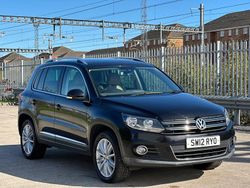 Black Used 2012 VW Tiguan Sportline SUV | £3,795 (Fair price)