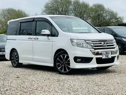 White Used 2014 Honda Stepwgn Cool MPV | £12,495 (Fair price)