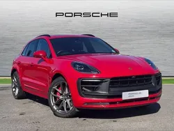Carmine red Used 2022 Porsche Macan SUV | £58,900 (Fair price)