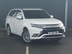 White Used 2018 Mitsubishi Outlander P-HEV SUV | £13,998 (A bit pricey)