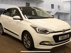 White Used 2015 Hyundai i20 Premium SE Hatchback | £8,995 (Fair price)