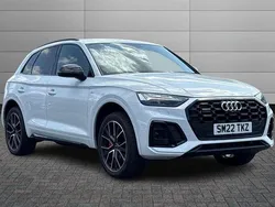White Used 2022 Audi Q5 Comfort SUV | £37,990 (Fair price)