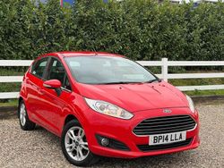 Red Used 2014 Ford Fiesta Zetec Hatchback | £5,495 (Fair price)
