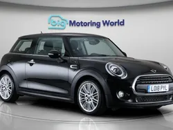 Black Used 2018 Mini Cooper Chili Hatchback | £12,200 (Good price)