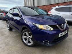 Blue Used 2016 Nissan Qashqai N-Connecta SUV | £5,995 (Fair price)