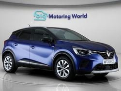 Blue Used 2020 Renault Captur Iconic SUV | £10,800 (Fair price)