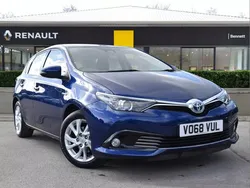 Blue Used 2018 Toyota Auris Hybrid Hatchback | £13,680 (Fair price)