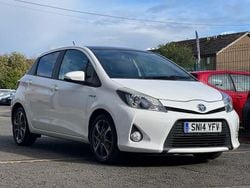 White Used 2014 Toyota Yaris Hybrid Trend Hatchback | £8,295 (Expensive)