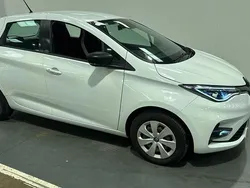 White Used 2020 Renault Zoe Play Hatchback | £8,998 (Fair price)