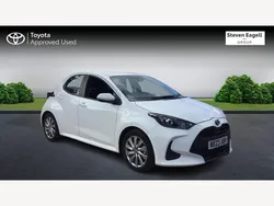 White Used 2023 Toyota Yaris Hybrid Hatchback | £17,270 (Good price)
