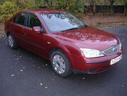 Red Used 2004 Ford Mondeo Hatchback | £2,195