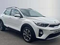 White Used 2019 Kia Stonic 2 SUV | £11,079 (Fair price)