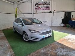Silver Used 2015 Ford Focus Zetec Hatchback | £2,995 (Good price)