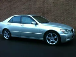 Used 2001 Lexus IS200 Sedan | £1,695