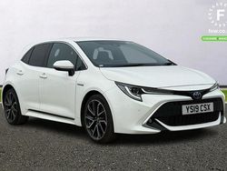 White Used 2019 Toyota Corolla Hatchback | £14,099 (Fair price)