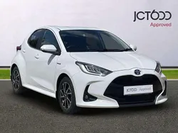 White Used 2021 Toyota Yaris Hybrid Design Hatchback | £15,319 (Fair price)