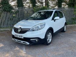 White Used 2014 Renault Scénic III Dynamique MPV | £3,795 (Fair price)