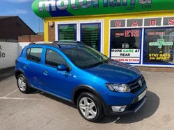 Blue Used 2013 Dacia Sandero Lauréate Hatchback | £5,999 (Expensive)
