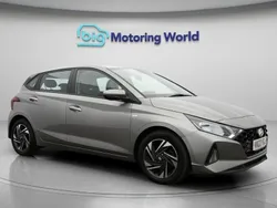 Bronze Used 2022 Hyundai i20 SE Hatchback | £12,100 (Fair price)
