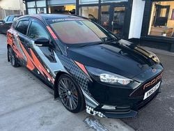 Black Used 2015 Ford Focus ST Hatchback | £7,495 (Good price)