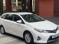 Used 2015 Toyota Auris Touring Sports Estate | £4,990 (Super price)
