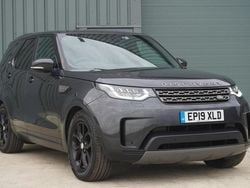 Grey Used 2019 Land Rover Discovery 5 SE SUV | £20,995 (Super price)