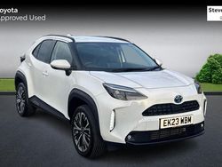 Used 2025 Toyota Yaris Hybrid Estate | £25,000 (Fair price)