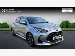 Silver Used 2023 Toyota Yaris Hybrid Design Hatchback | £19,306 (Fair price)