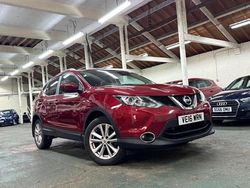 Red Used 2016 Nissan Qashqai S SUV | £7,794 (Good price)