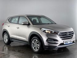 Beige Used 2017 Hyundai Tucson SE SUV | £8,150 (Fair price)