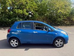 Blue Used 2010 Toyota Yaris Hatchback | £1,999 (Good price)