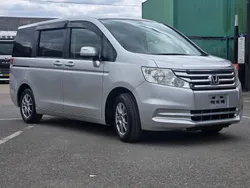 Silver Used 2014 Honda Stepwgn MPV | £8,250 (Super price)