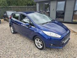 Blue Used 2017 Ford Fiesta Zetec Hatchback | £3,995 (Good price)