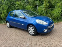 Blue Used 2011 Renault Clio II Hatchback | £900 (Super price)