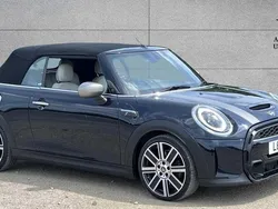 Black Used 2022 Mini Cooper S Exclusive Hatchback | £20,999 (Fair price)