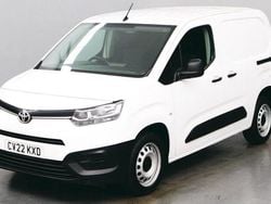 White Used 2022 Toyota Proace Active MPV | £7,990 (Fair price)