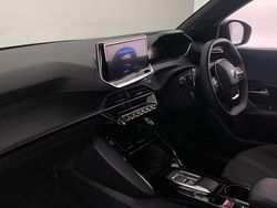 White Used 2024 Peugeot 2008 Allure SUV | £18,725 (Fair price)