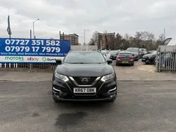 Black Used 2017 Nissan Qashqai N-Connecta SUV | £7,795 (Good price)