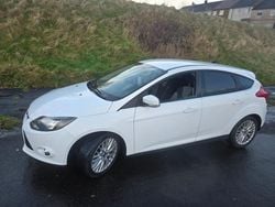White Used 2014 Ford Focus Zetec Hatchback | £2,595 (Good price)
