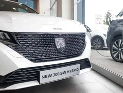Blue Used 2022 Peugeot 308 Allure Premium Hatchback | £17,953 (Fair price)