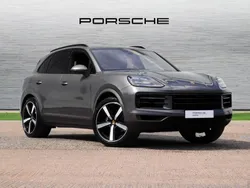 Quarzite grey metallic Used 2024 Porsche Cayenne SUV | £79,950 (Fair price)
