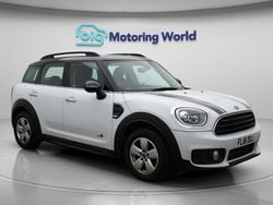 White Used 2018 Mini Cooper Countryman SUV | £10,700 (A bit pricey)