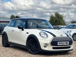 White Used 2015 Mini Cooper Hatch Hatchback | £5,849 (Good price)