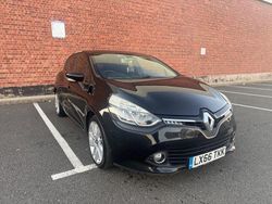 Black Used 2016 Renault Clio IV Dynamique Hatchback | £3,000 (Good price)
