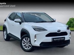 Used 2025 Toyota Yaris Hybrid Estate | £18,380 (Super price)